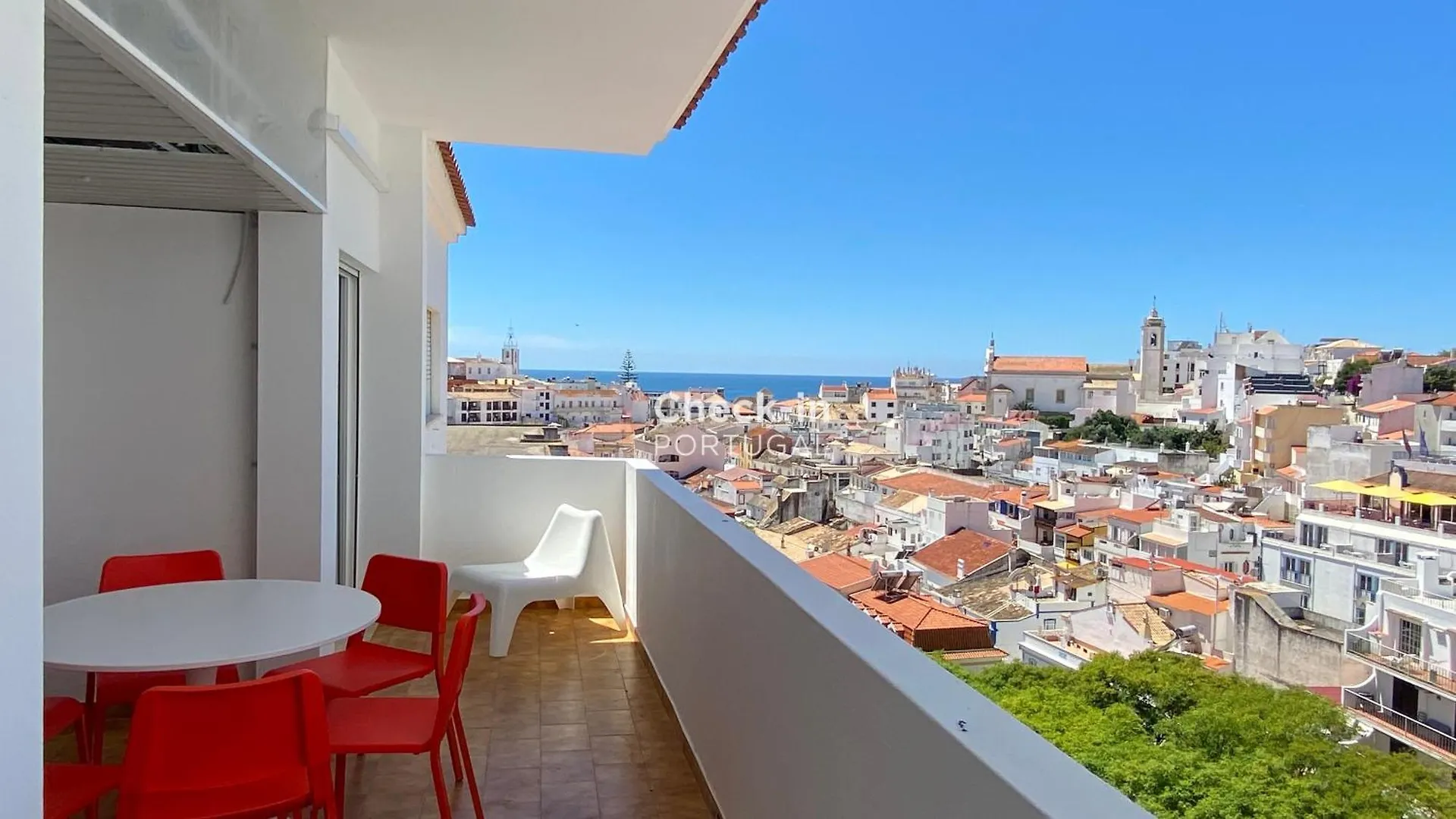 Rooftop By Check-In Portugal location